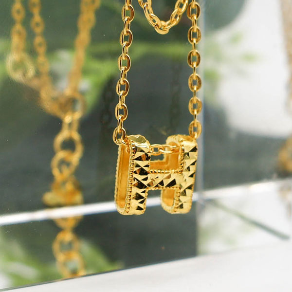 헤라 목걸이